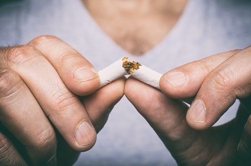 Cigarette Breaking iStock marc bruxelle